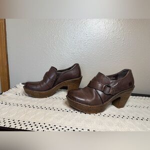 Born Women’s Orlene Brown Leather Mules